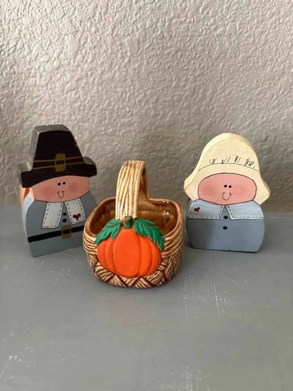 3 Thanksgiving decorations 2 wood carved pilgrim figurines candle holders basket